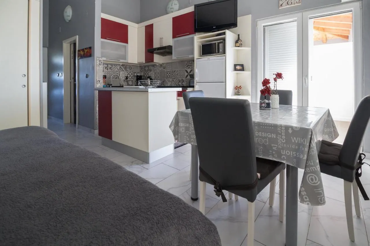Holiday House Zaton Nin