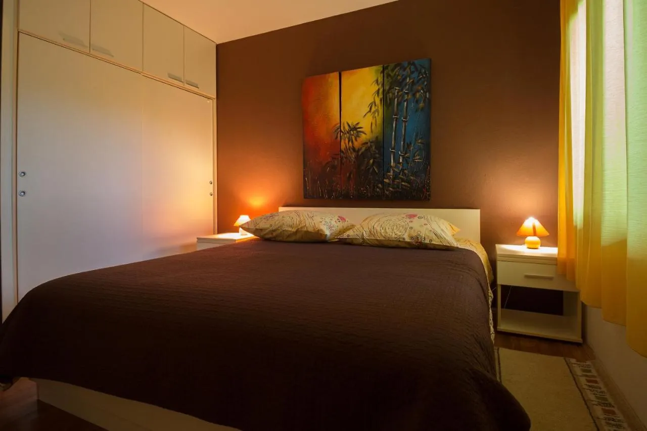 Apartment Holiday House Zaton Nin